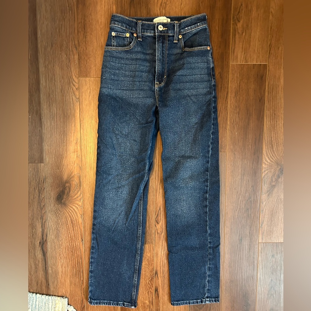 Abercrombie & Fitch 90’s High Rise Jeans